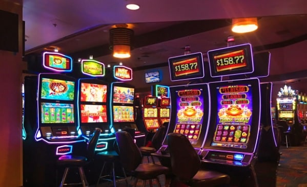 4 Different types of online slots